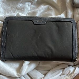 Henri Bendel folding wallet